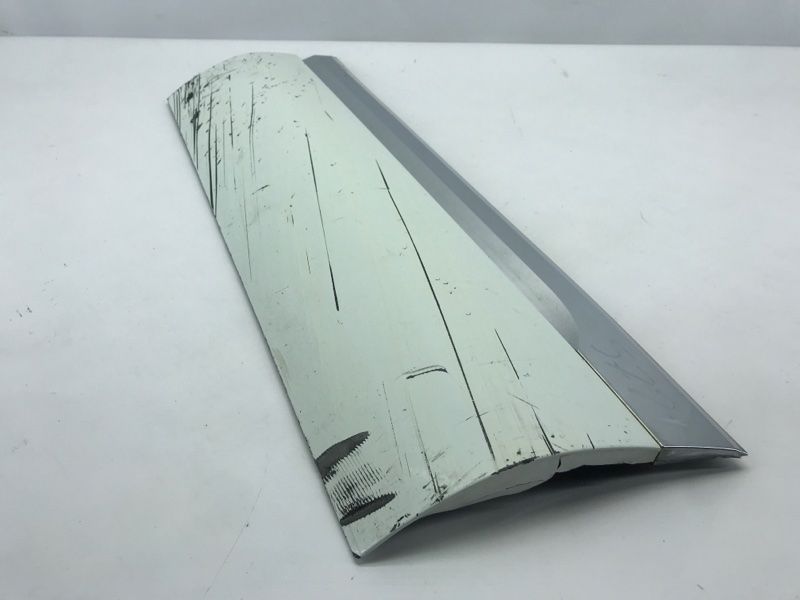 Накладка двери 7P6854949H Volkswagen Touareg