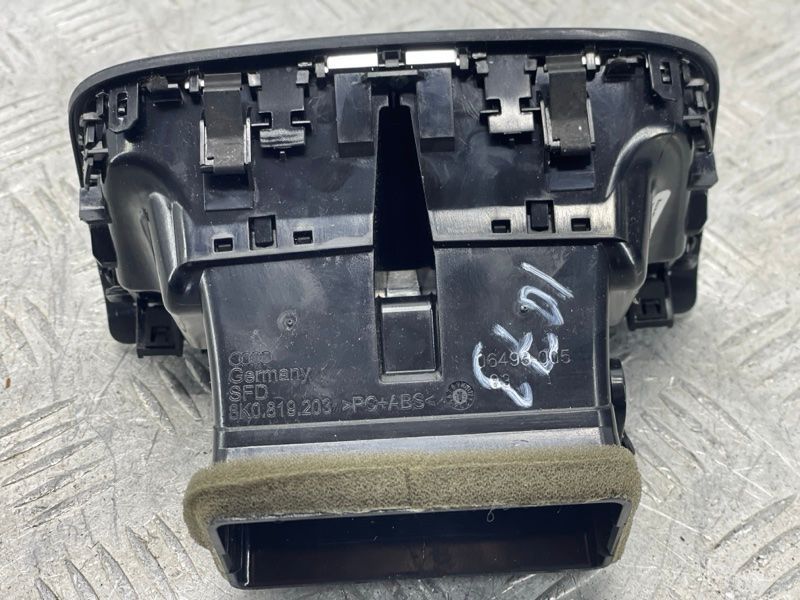 Дефлектор обдуву сидінь заднього ряду (канал повітря) 8K0819203JXYK Audi Q5