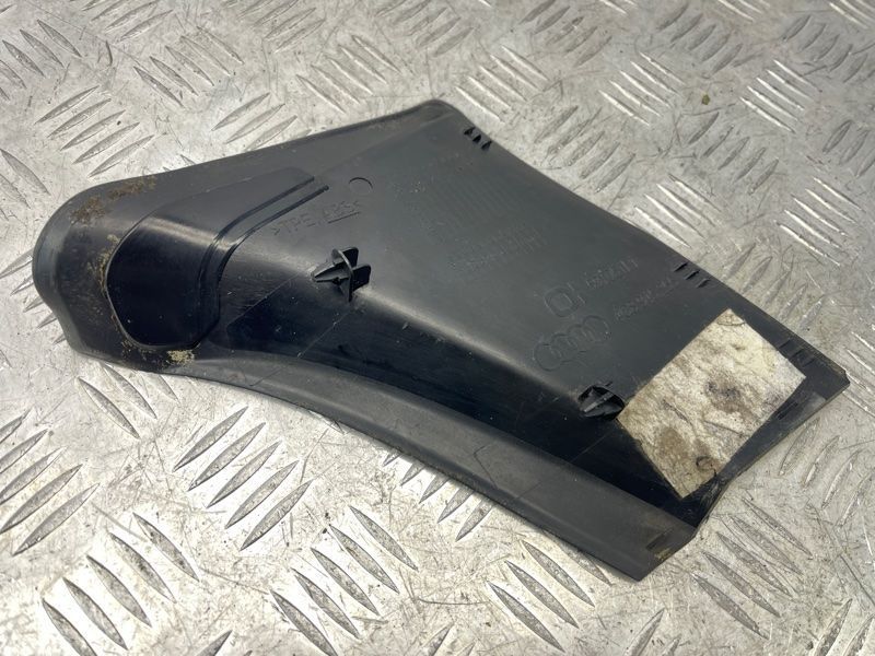 Накладка заднього ліхтаря 4G8945255 Audi A7
