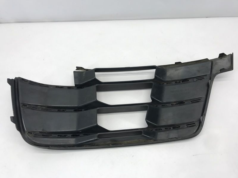Решітка повітрозабірника бампера s-line 4M0807682DGXE Audi Q7