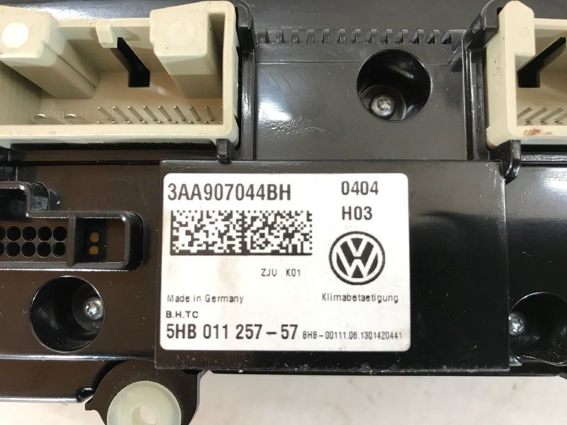 Панель керування клімат-контролем 3AA907044BHZJU Volkswagen CC
