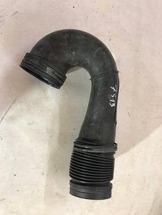 Патрубок воздушного фильтра 7P6129684B Volkswagen Touareg