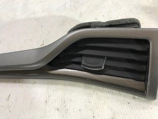Дефлектор воздуховода DS73F018B08 Ford Fusion