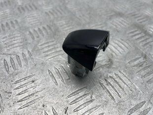 Ковпачок ручки дверей з хромованою накладкою 4H0837880C Audi A6