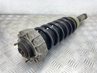 Стійка амортизатора в зборі з пружиною 7L8513029K Audi Q7
