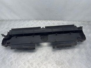 Повітропровід радіатора 4M0121285AQ Audi Q7