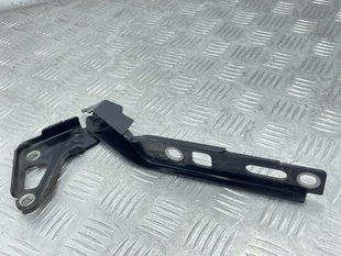 Петля капота 4L0823301 Audi Q7