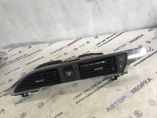 Дефлектор воздуховода 4G1820951F6PS Audi A6