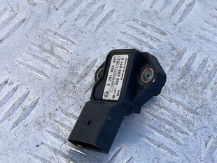 Датчик абсолютного тиску (MAP) 038906051C Volkswagen Touareg