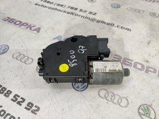 Моторчик панорами / люка 4L0959591A Audi Q7