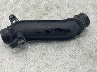 Повітряний трубопровід інтеркулера 7P0145795 Volkswagen Touareg Volkswagen Touareg