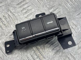 Кнопка відкривання кришки багажника 251B34GA0A Infiniti Q50