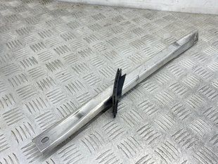 Розпірка 8W0805646 Audi A4 Allroad