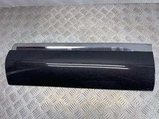 Накладка двери 7P6854949H Volkswagen Touareg