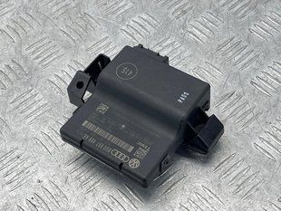 Диагностический интерфейс для шины данных (Gateway) 8U0907468AE Audi Q3