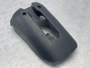 Кожух рулевой колонки нижний 39829204 Volvo XC60