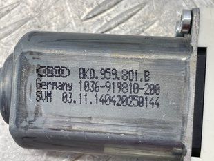 Мотор склопідйомника 8K0959801B Audi Q5
