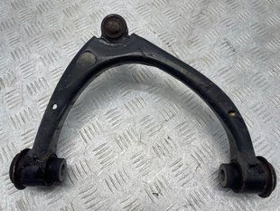Рычаг передней подвески верхний 94772428 Chevrolet Colorado