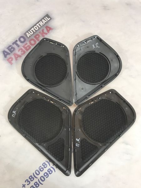 Накладка динамика / Сетка 4G0035419A Audi A6