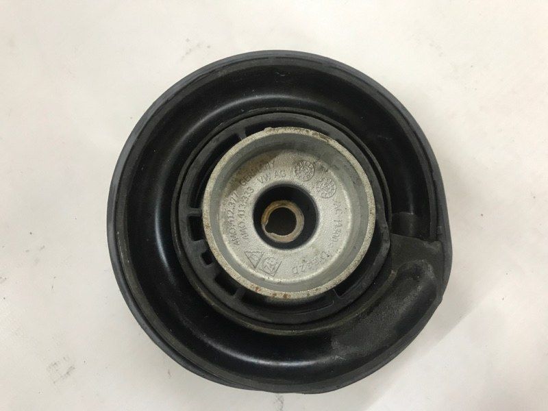 Опора амортизатора 4M0413333 Audi Q7
