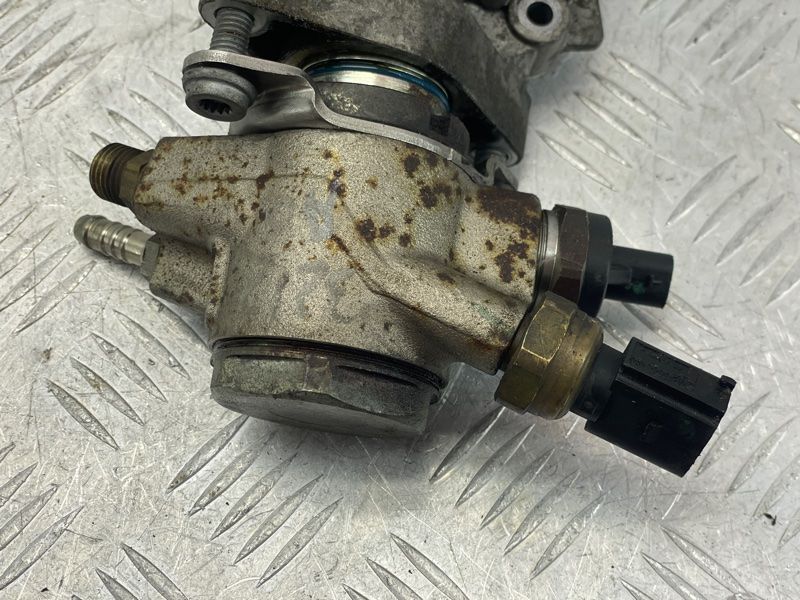 Паливний насос 07L127026J Audi A6