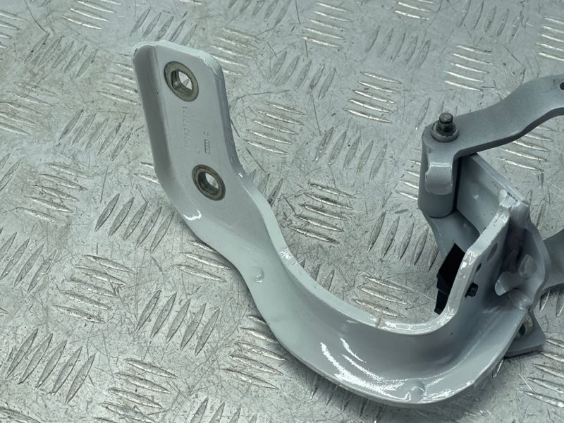 Петля кришки багажника 8R0827299A Audi Q5