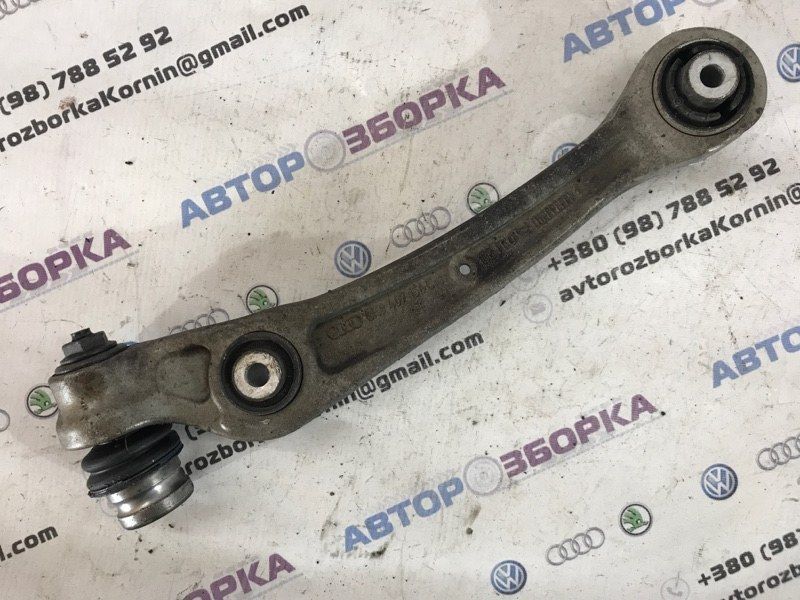 Важіль передньої підвіски несучий нижній 8K0407156C Audi A7