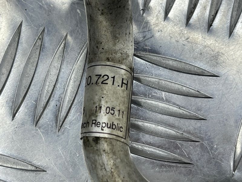 Шланг кондиціонера 7P0820721H Volkswagen Touareg