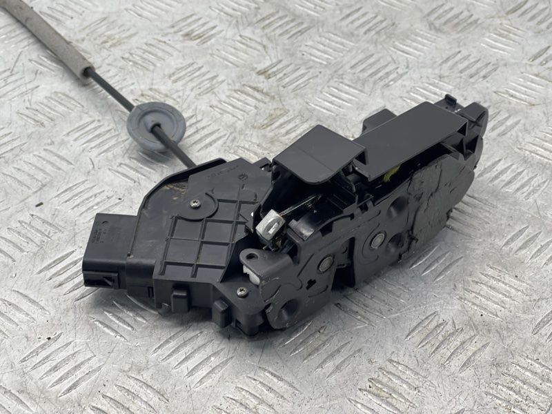Замок дверей 31253918 Volvo XC60