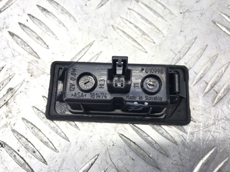 Світлодіодна підсвітка номерного знака 4G0943021 Audi A6 Audi A3 Sportback e-tron, Audi A3, Audi A4, Audi A4 Allroad, Audi A5, Audi A6, Audi A7, Audi Q3, Audi Q5, Audi Q7, Audi RS5, Audi RS7, Audi S3, Audi S4, Audi S5, Audi S6, Audi S7, Audi SQ5, Audi TT, Audi TT RS, Audi TTS