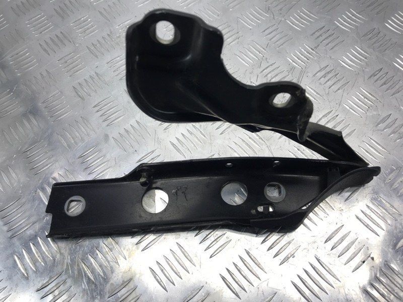 Петля капота 4G8823301E Audi A6