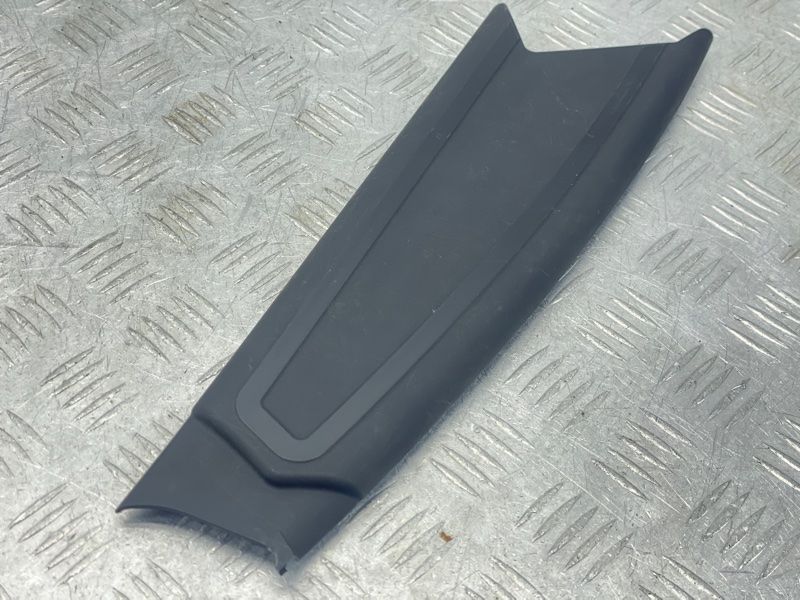 Накладка дверей 4G8827686A Audi A7