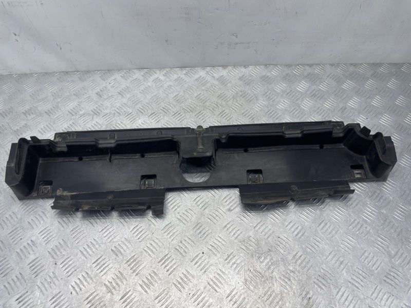 Повітропровід радіатора 4M0121285AQ Audi Q7