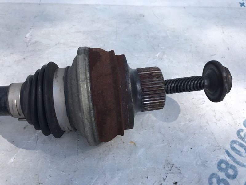 Піввісь 8R0501204D Audi A6
