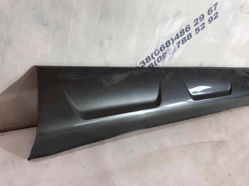 Накладка дверей передня права 4L0071842 Audi Q7 Audi Q7