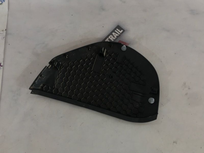Заглушка торпеды Защита 7P6858247D Volkswagen Touareg