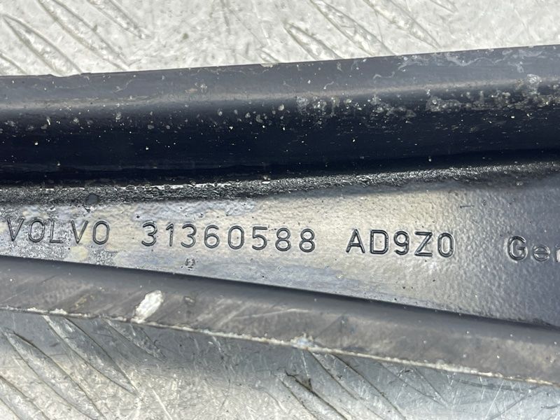 Рычаг задней подвески поперечный нижний 31360588 Volvo XC90