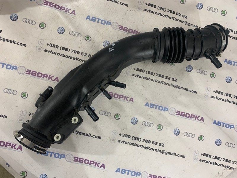 Патрубок повітряного фільтра K2G39R504FE Ford Edge