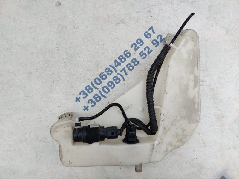 Бачок омывателя стекла 4G8955451C Audi A6