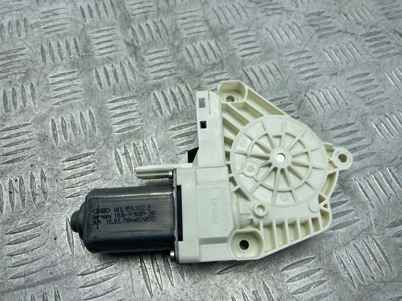 Мотор стеклоподъемника 8K0959802B Audi A6