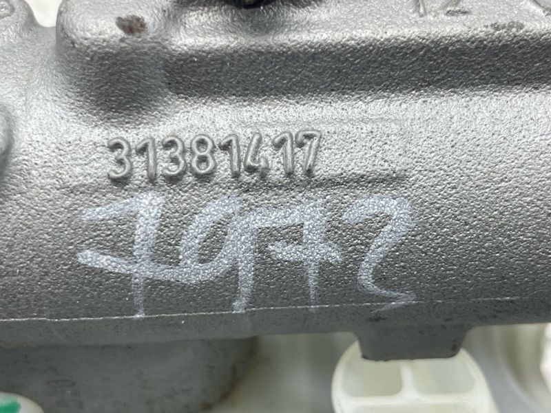 Головний гальмівний циліндр 31381417 Volvo XC90