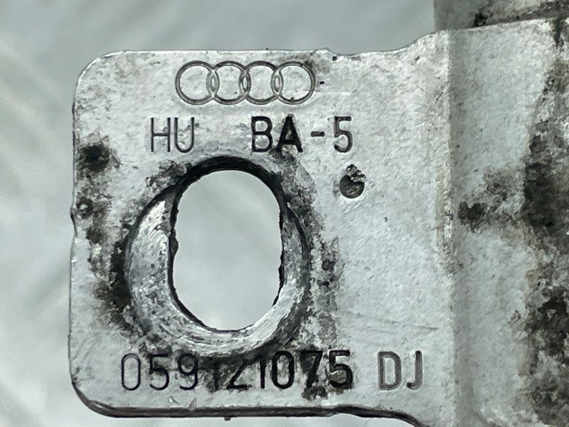 Трубопровод системы охлаждения 059121075DJ Audi Q7