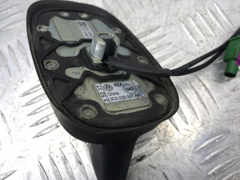 Aнтена плавник 3C0035507AB Volkswagen Touareg