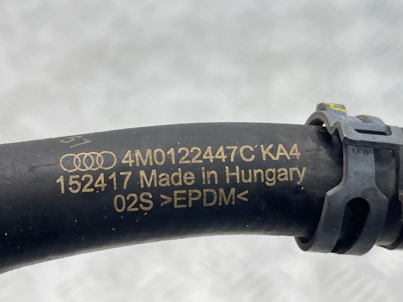 Шланг системи охолодження 4m0122447c Audi Q7