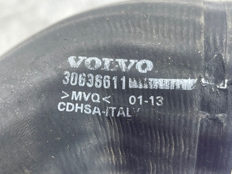 Патрубок інтеркулера 30636611 Volvo XC60