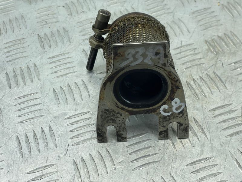 Трубка з'єднувальна 06M253082F Audi A6
