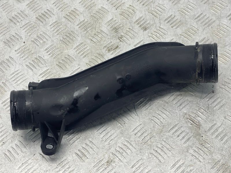 Повітряний трубопровід інтеркулера 7P0145795 Volkswagen Touareg Volkswagen Touareg