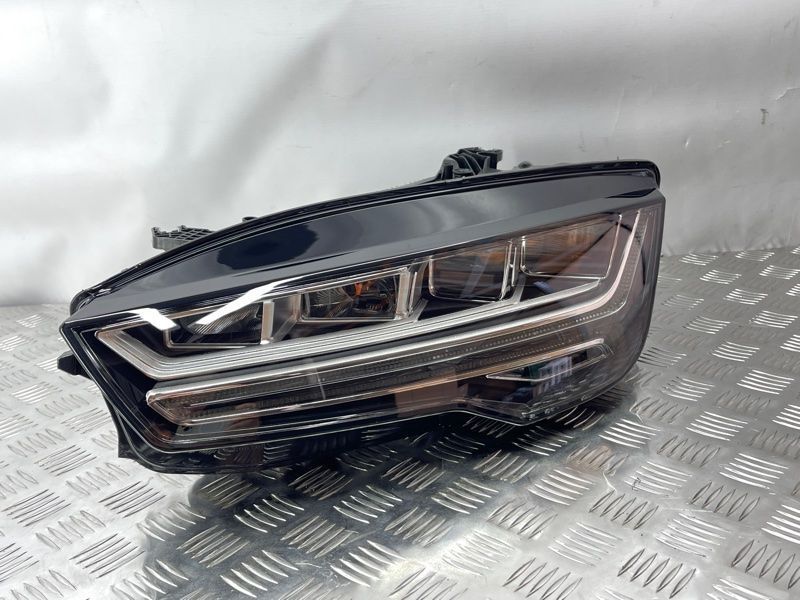 Фара світлодіодна ліва 4G8941033M Audi A7 Audi A7, Audi RS7, Audi S7