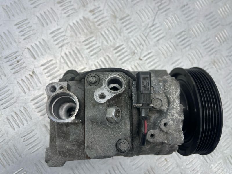 Компресор кондиціонера 4E0260805AR Audi Q7