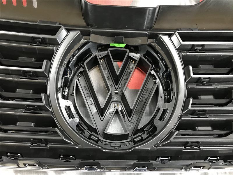 Решітка радіатора Volkswagen CC